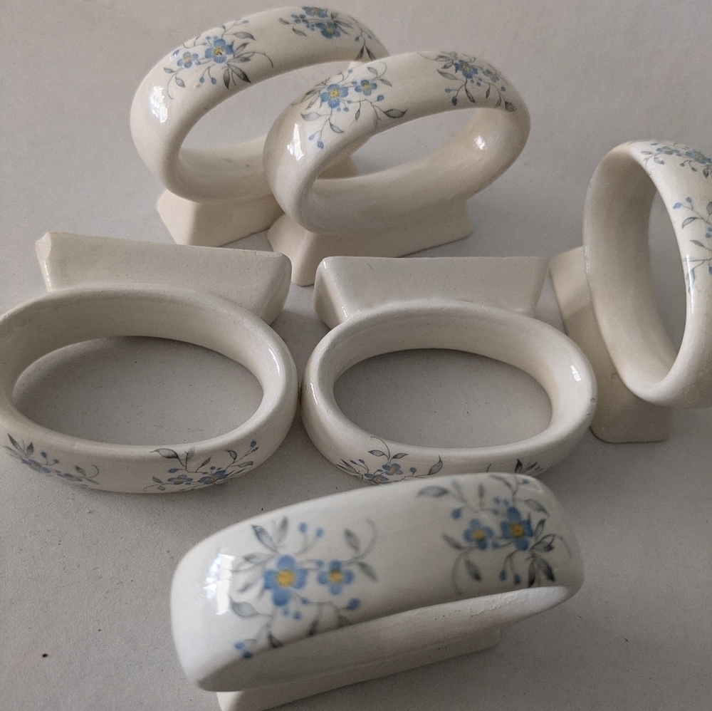 Vintage Ceramic Floral Napkin Rings. Blue flowers,set of 6